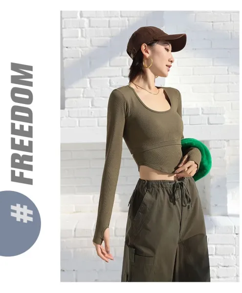 Design Long Sleeve Cropped Top and Track Pants Set in Burgundy - 7