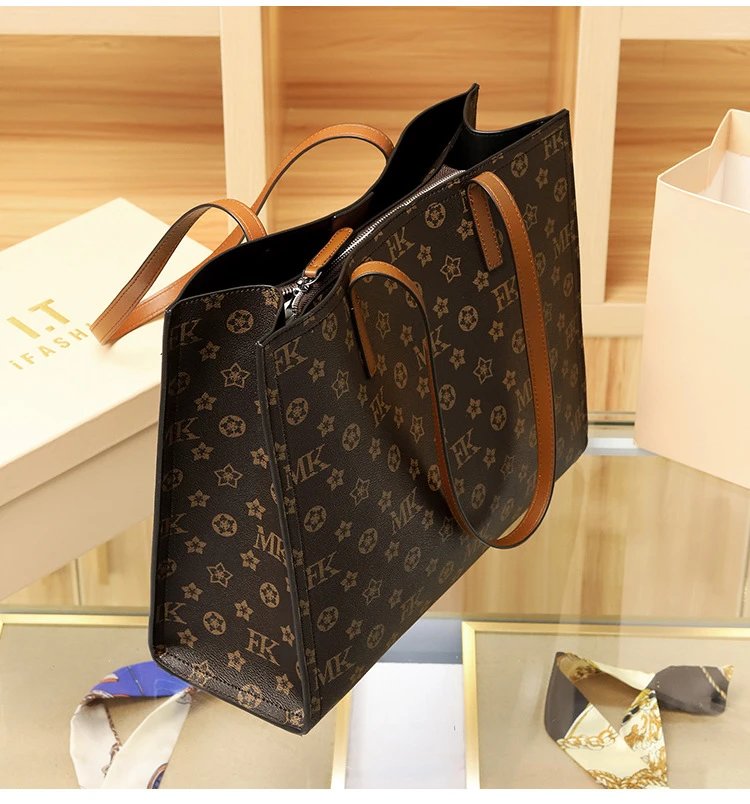 Michael Kors Logo Print Tote Bag Brown - 31