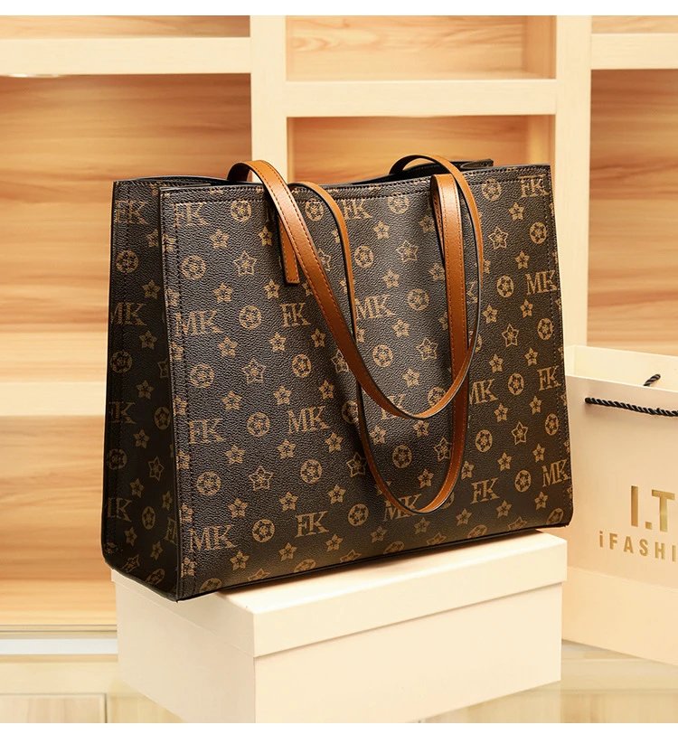 Michael Kors Logo Print Tote Bag Brown - 26