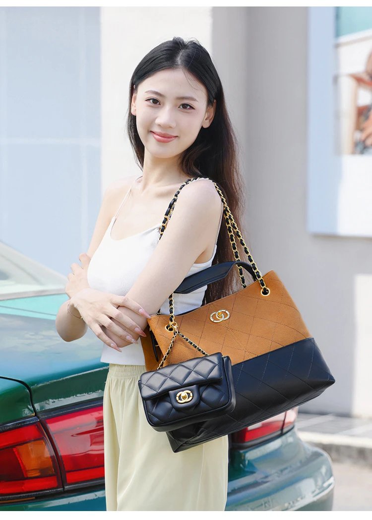 Chanel Gabrielle Hobo Bag Beige and Black Quilted Leather Shoulder Bag - 5