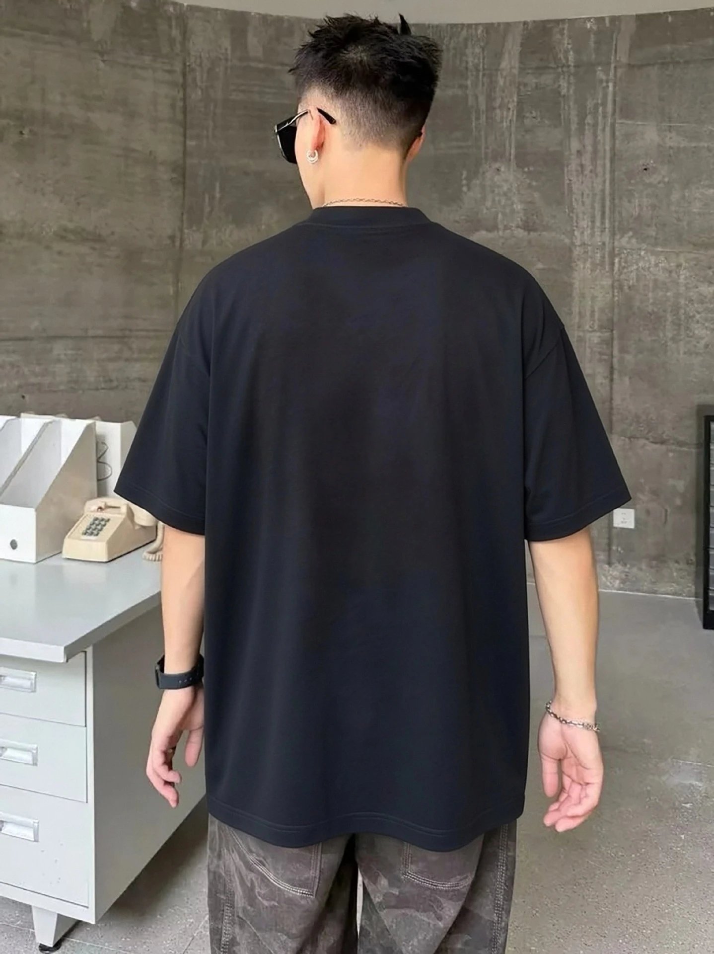 Balenciaga Logo-Embellished Oversized T-Shirt Black - 6
