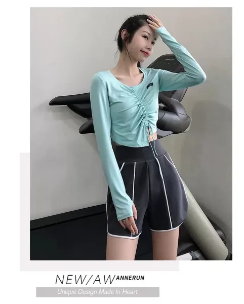 Design Long Sleeve Ruched Crop Top White Activewear - 12