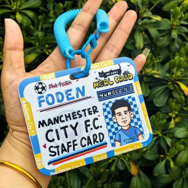 Design Al-Nassr FC Cristiano Ronaldo Staff Meal Card Keychain Yellow Accessories - 9