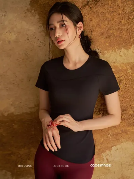 Design CaeeMhee Performance T-Shirt Black with Burgundy Leggings Activewear Set Activewear - 1