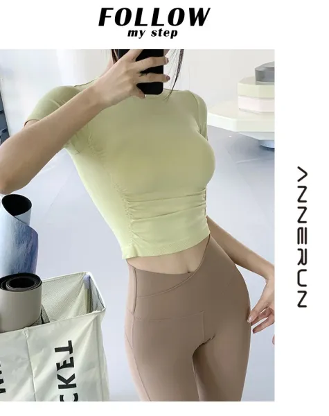 Design Cropped Short-Sleeve T-Shirt Pink + High-Waisted Leggings Brown Activewear - 15