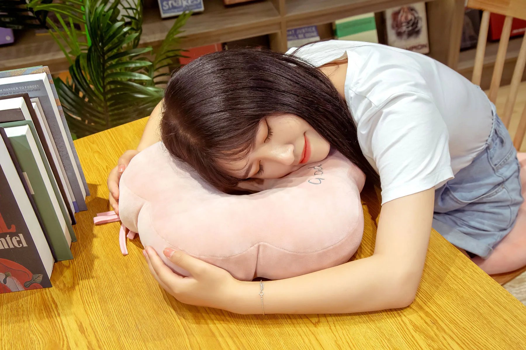 Design Flower-Shaped Donut Cushion Pink Seat Pad Accessories - 15