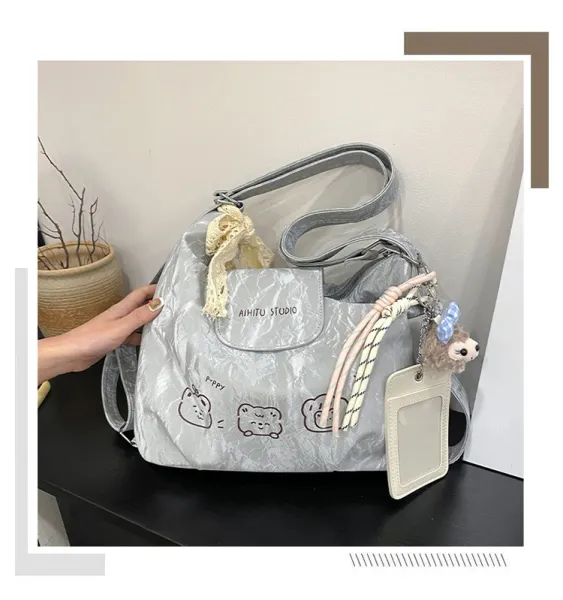 Design AIHITU STUDIO Cartoon Bear Print Silver Gray Hobo Bag - 32