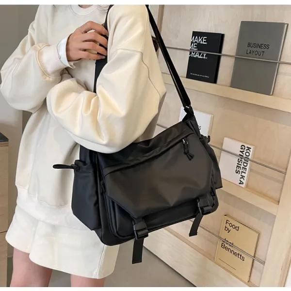 Design Utility Messenger Bag Black Crossbody Bag - 24