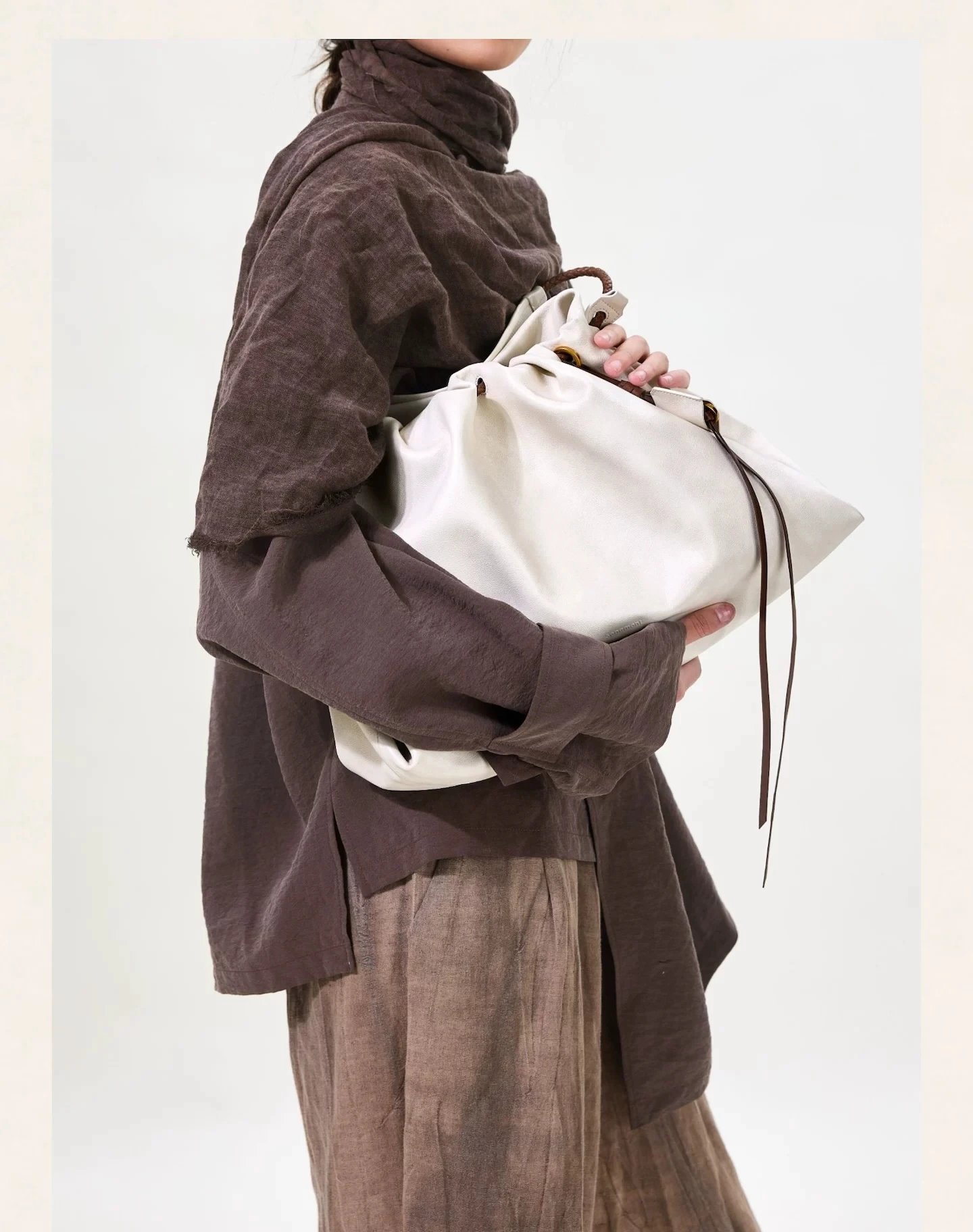 Jacquemus Le Chiquito White Drawstring Hobo Bag Shoulder Bags - 22