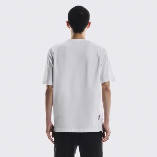 Design Run On Clouds New York Graphic T-Shirt White and Black T-Shirts - 6