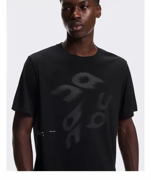 Design Run On Clouds New York Graphic T-Shirt White and Black T-Shirts - 41