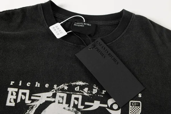 Design E.R.D Graphic Print T-Shirt Black - 5