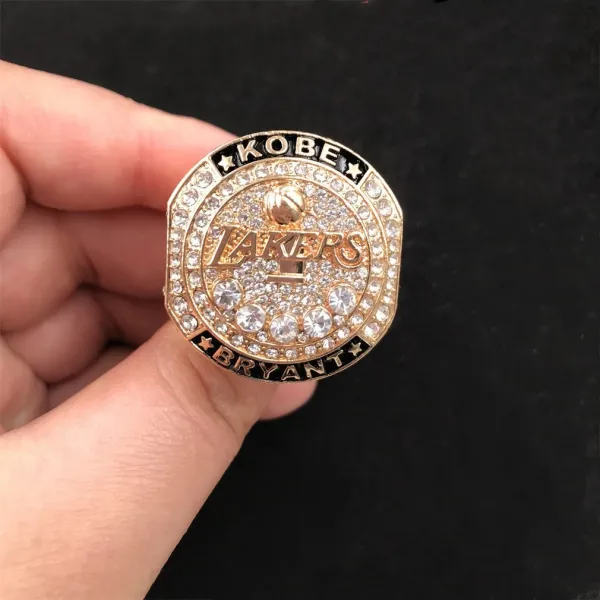 Los Angeles Lakers Kobe Bryant Championship Ring Replica Gold Crystal Jewelry - 1
