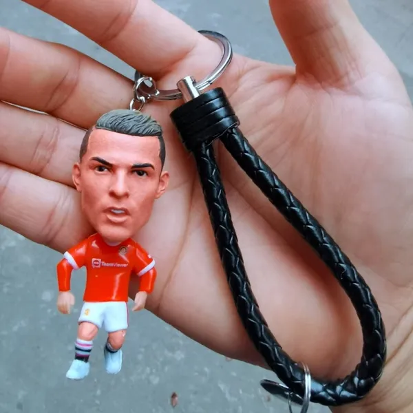 Manchester United Cristiano Ronaldo Figurine Keychain Red Jersey Accessories - 1