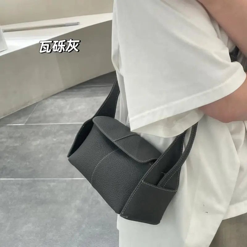 Jacquemus Le Chiquito Beige Grained Leather Underarm Bag Shoulder Bags - 4