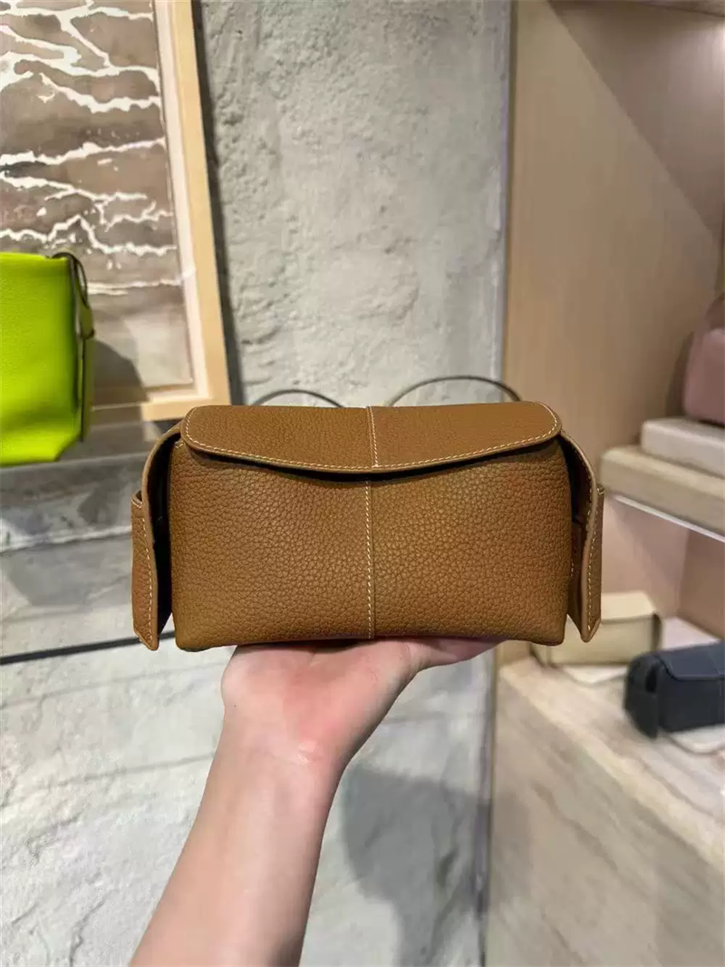 Jacquemus Le Chiquito Beige Grained Leather Underarm Bag Shoulder Bags - 21