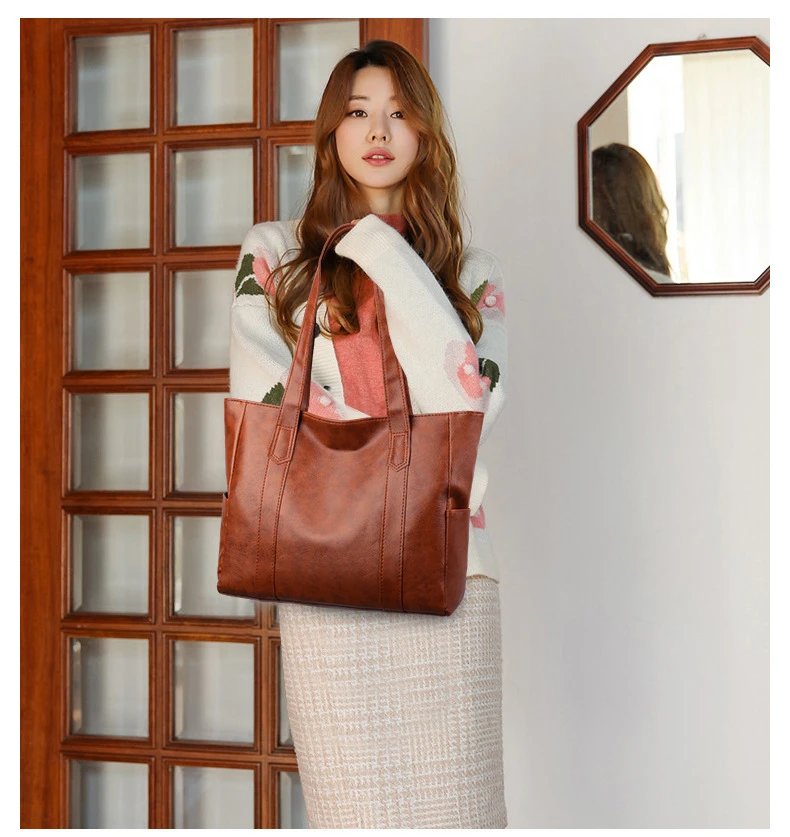 Design Classic Tote Bag Brown Leather-Effect Handbag - 17