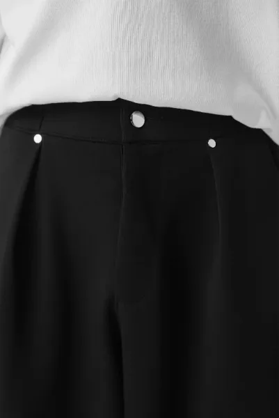 Design Wide-Leg Pleated Trousers Black Pants - 3