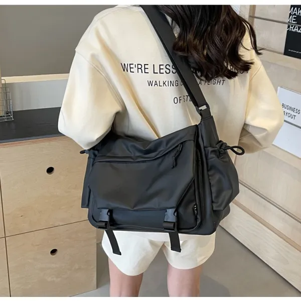 Design Utility Messenger Bag Black Crossbody Bag - 25