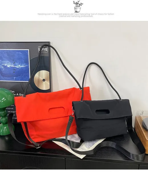 Design Fold-Over Shoulder Bag Black - 26