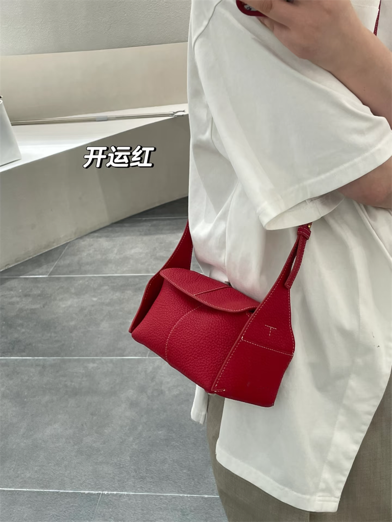 Jacquemus Le Chiquito Beige Grained Leather Underarm Bag Shoulder Bags - 14