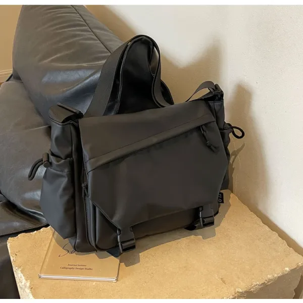 Design Utility Messenger Bag Black Crossbody Bag - 19