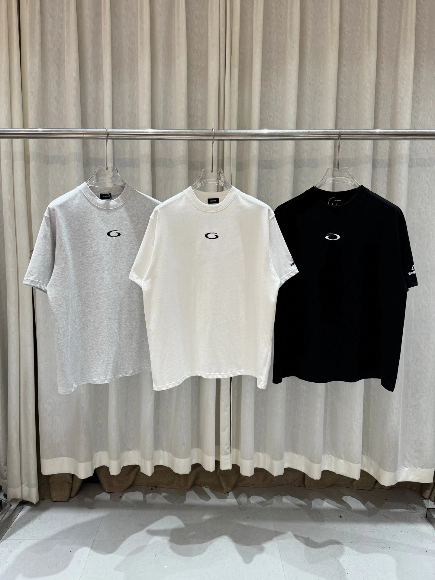 Design Wetidone Logo Graphic T-Shirt White T-Shirts - 4