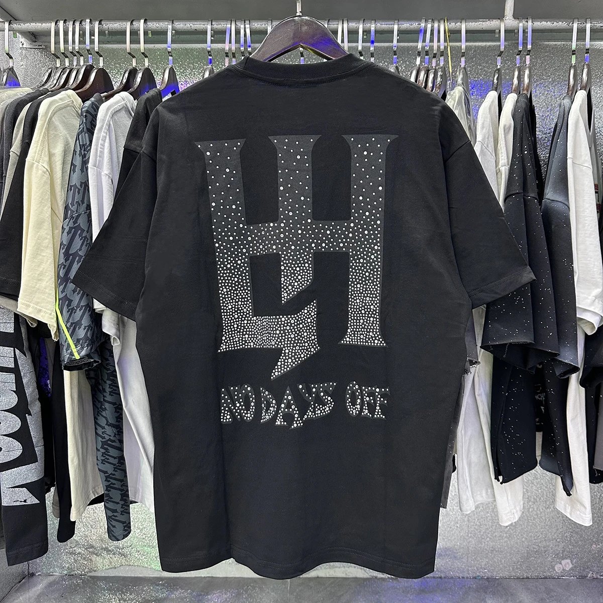 Design Life Hustlers Jesus Is King Graphic T-Shirt Black T-Shirts - 19