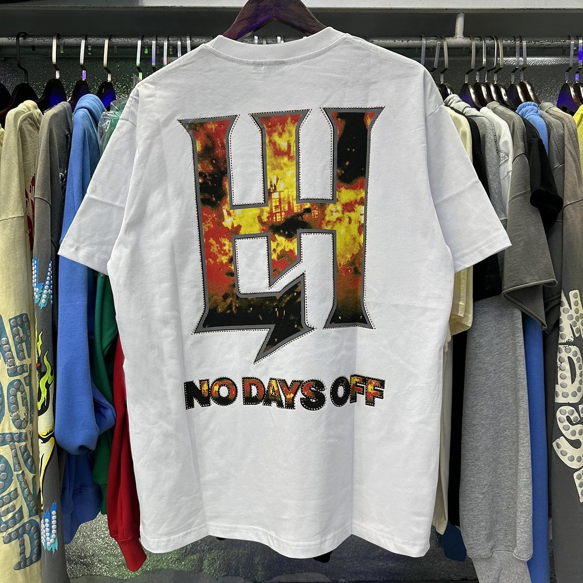 Design Life Hustlers Jesus Is King Graphic T-Shirt Black T-Shirts - 49
