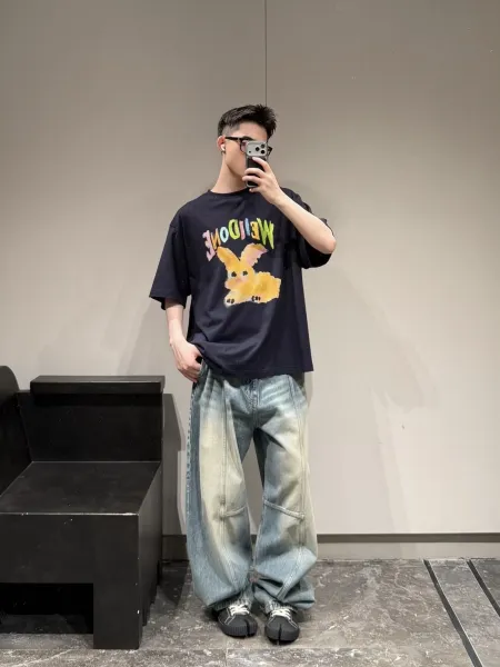 Design WEIDONE Rabbit Graphic Oversized T-Shirt Charcoal Gray T-Shirts - 24