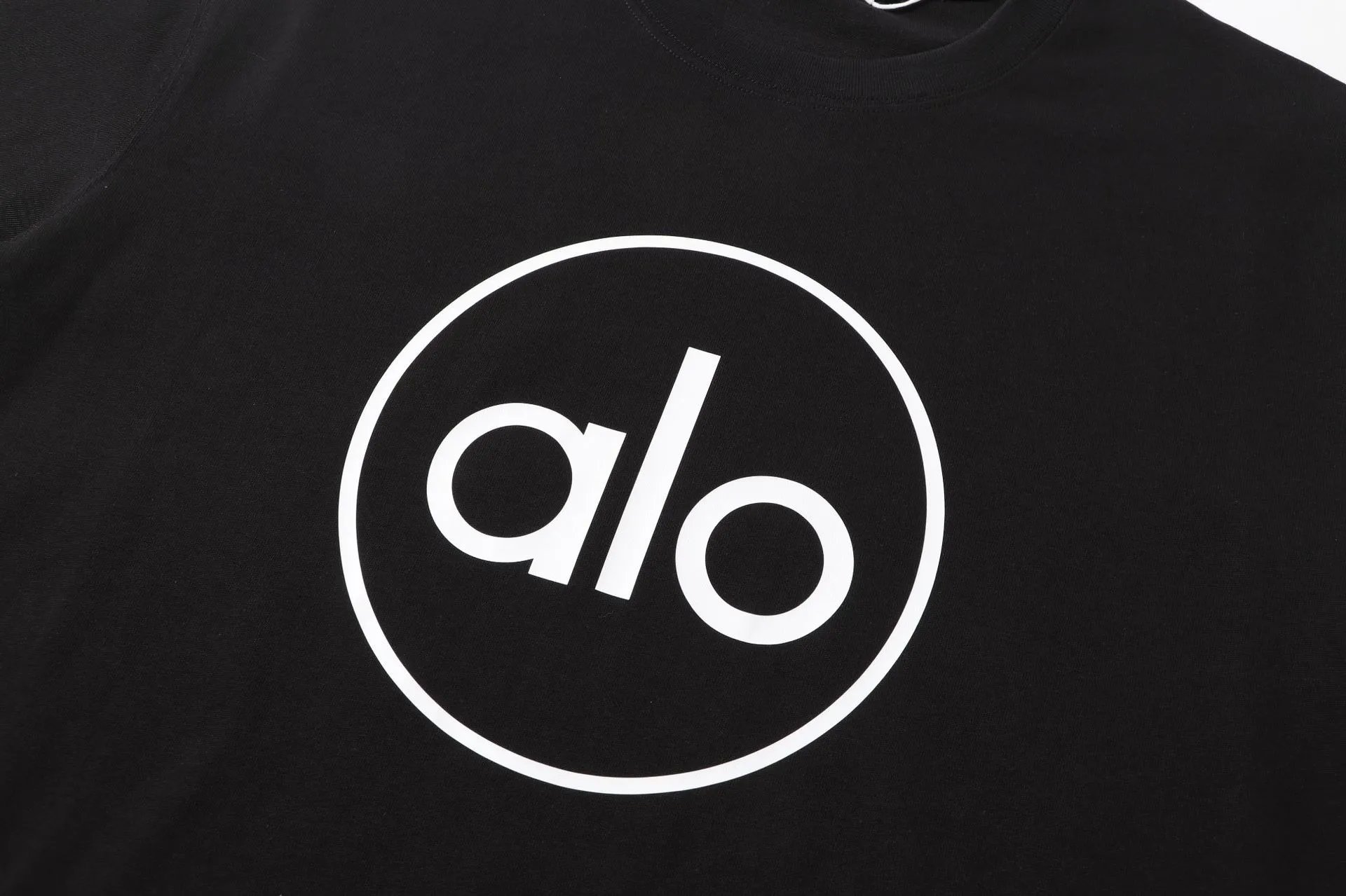 Alo Logo Graphic Black T-Shirt - 36