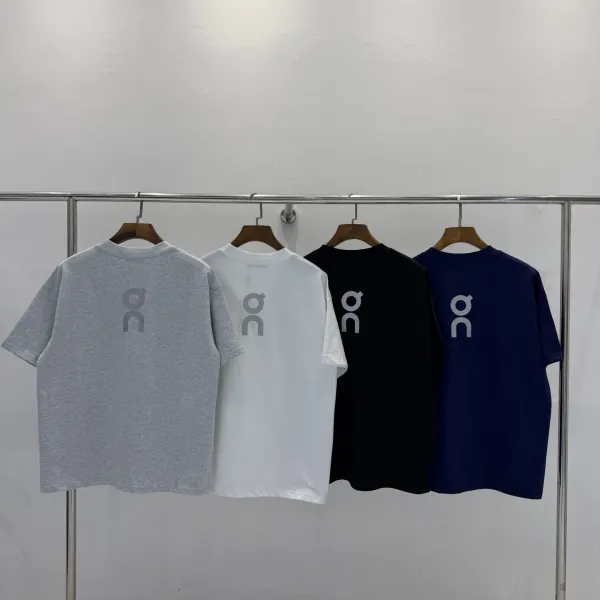 Design Run On Clouds New York Graphic T-Shirt White and Black T-Shirts - 19