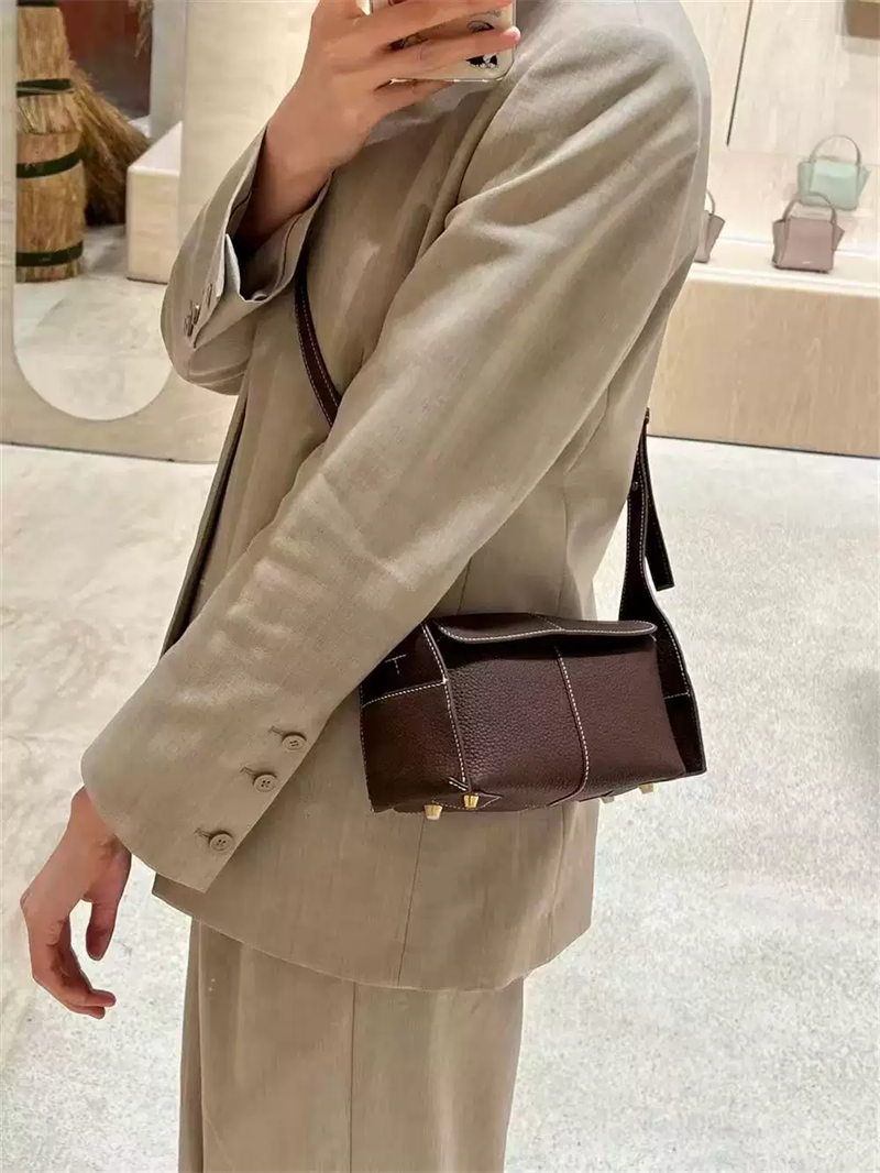 Jacquemus Le Chiquito Beige Grained Leather Underarm Bag Shoulder Bags - 13