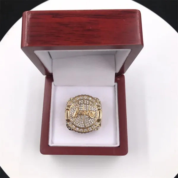 Los Angeles Lakers Championship Ring Gold Crystal Jewelry - 1