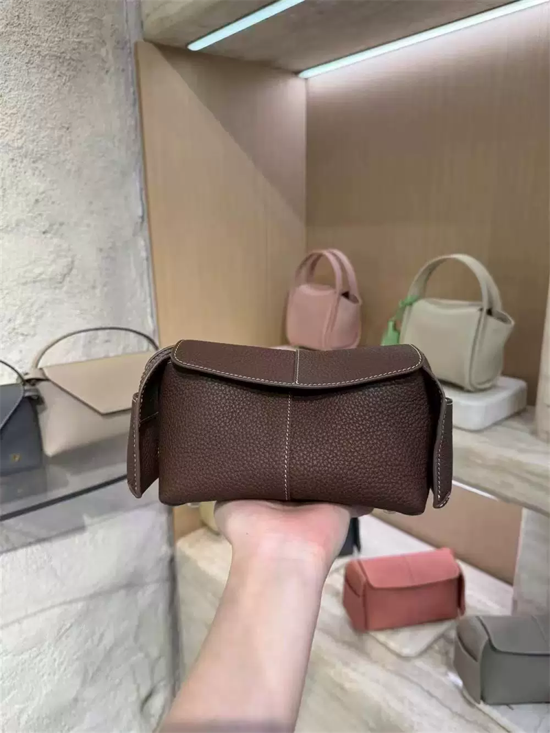 Jacquemus Le Chiquito Beige Grained Leather Underarm Bag Shoulder Bags - 19