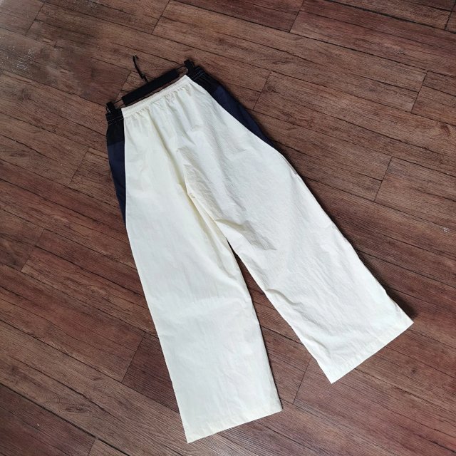 Balenciaga Pants: seller detail photo 2