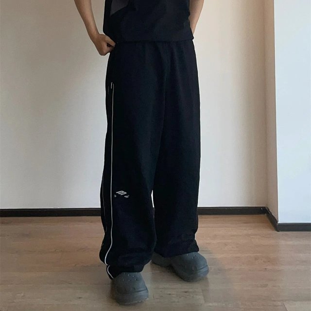 Balenciaga Pants: seller detail photo 1