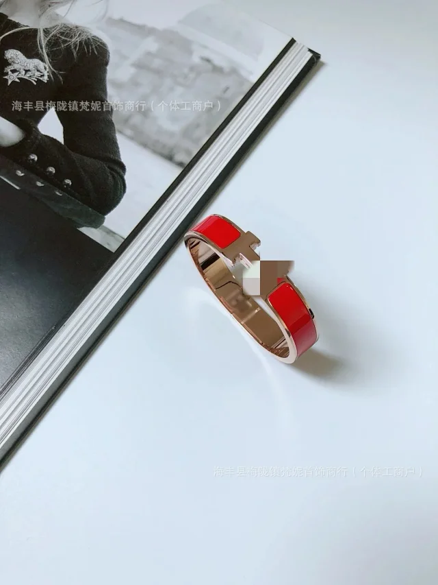 Hermès Jewelry H-Link Enamel Bangle Bracelet product detail image 2