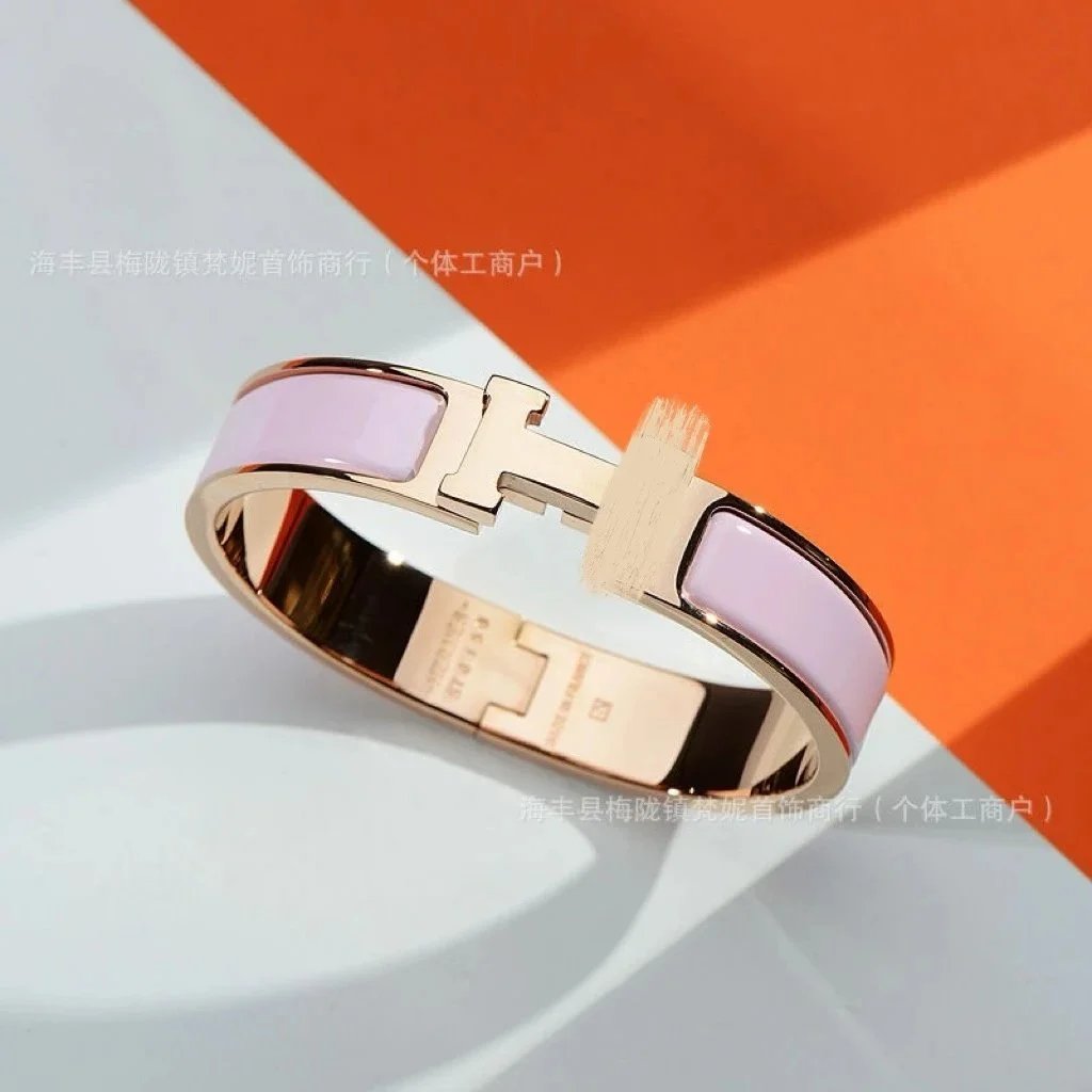 Hermès Jewelry H-Link Enamel Bangle Bracelet — Rose gold light powder H bracelet with packing