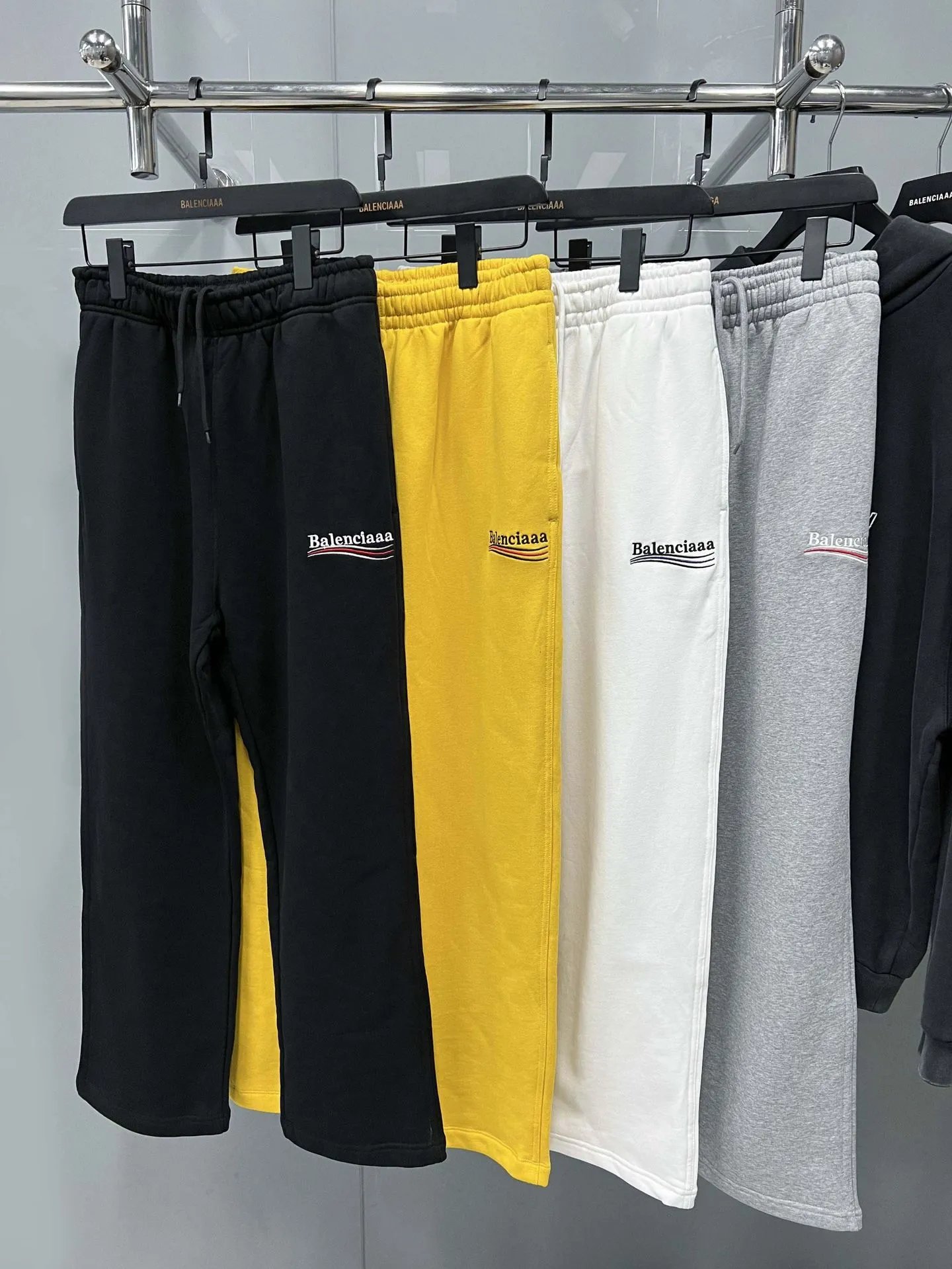 Balenciaga Logo-Embroidered Yellow Sweatpants - 2