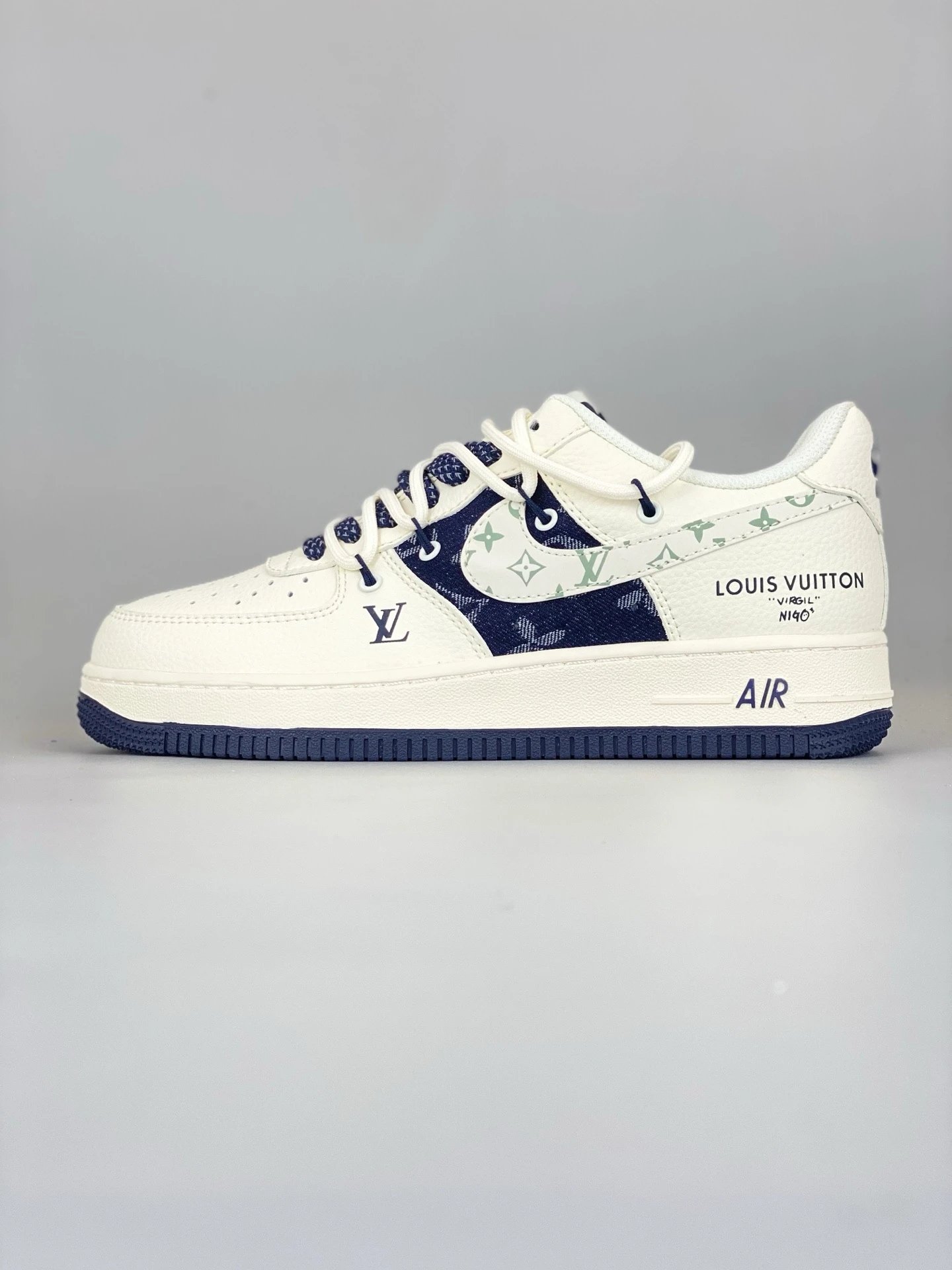 Casual White Sneakers photo 5
