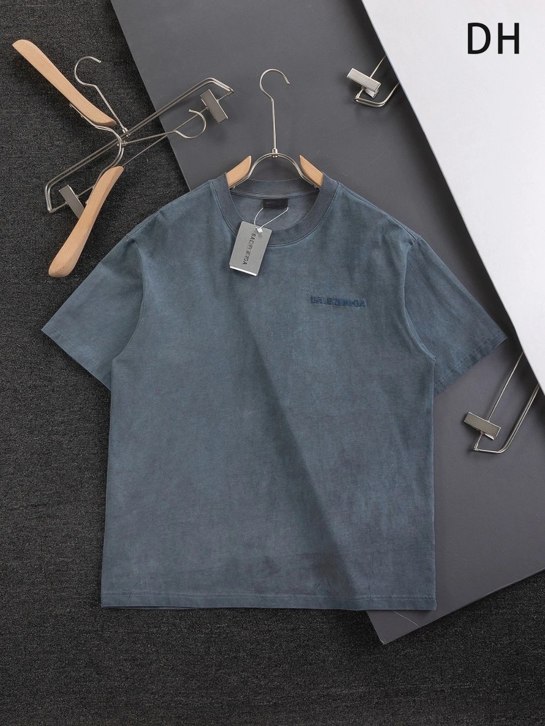 Logo Embroidered Crew Neck T-Shirt photo 4