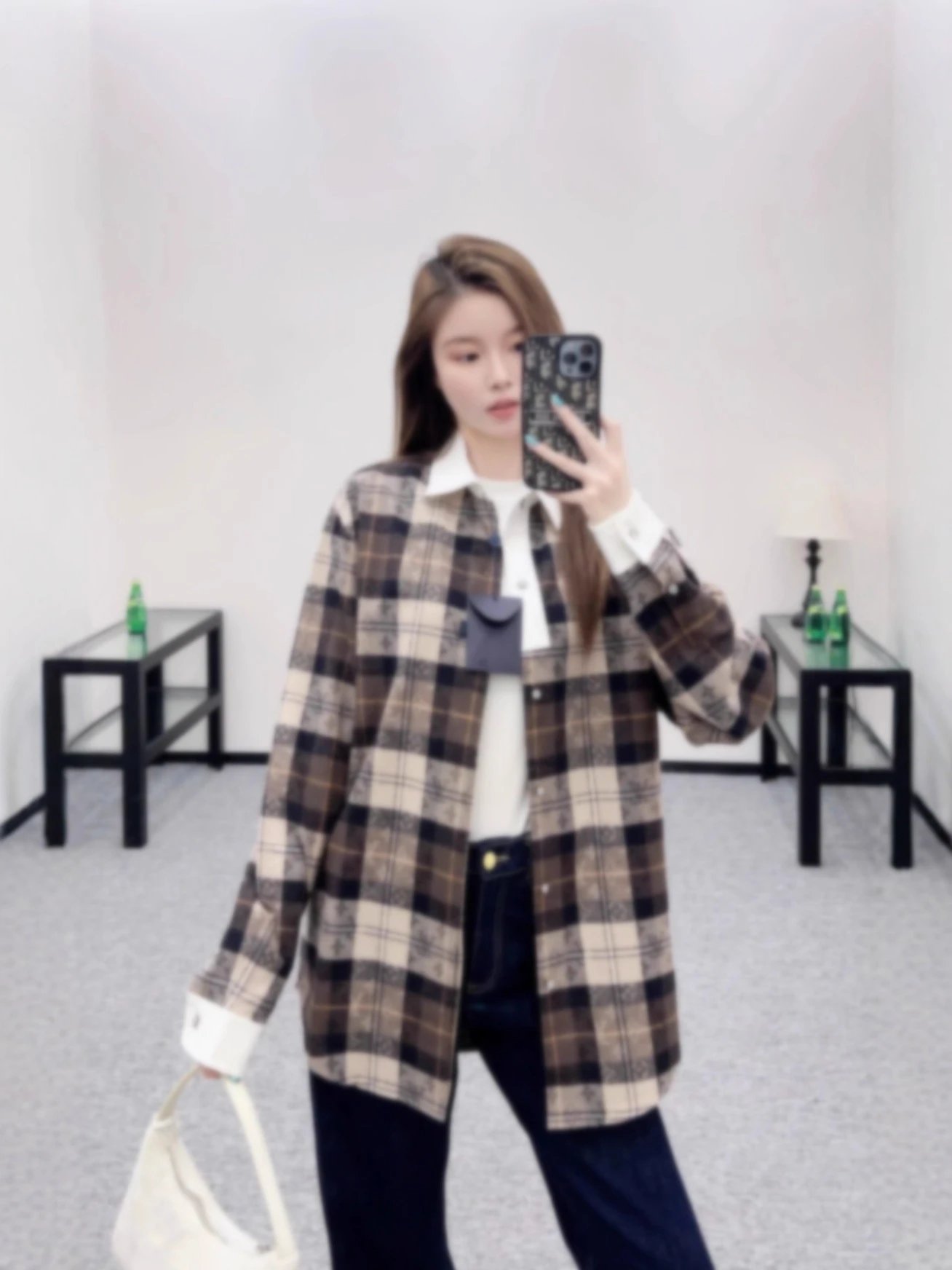 High-Quality Jacquard Contrast Collar Plaid Flannel Long Sleeve Shirt photo 5