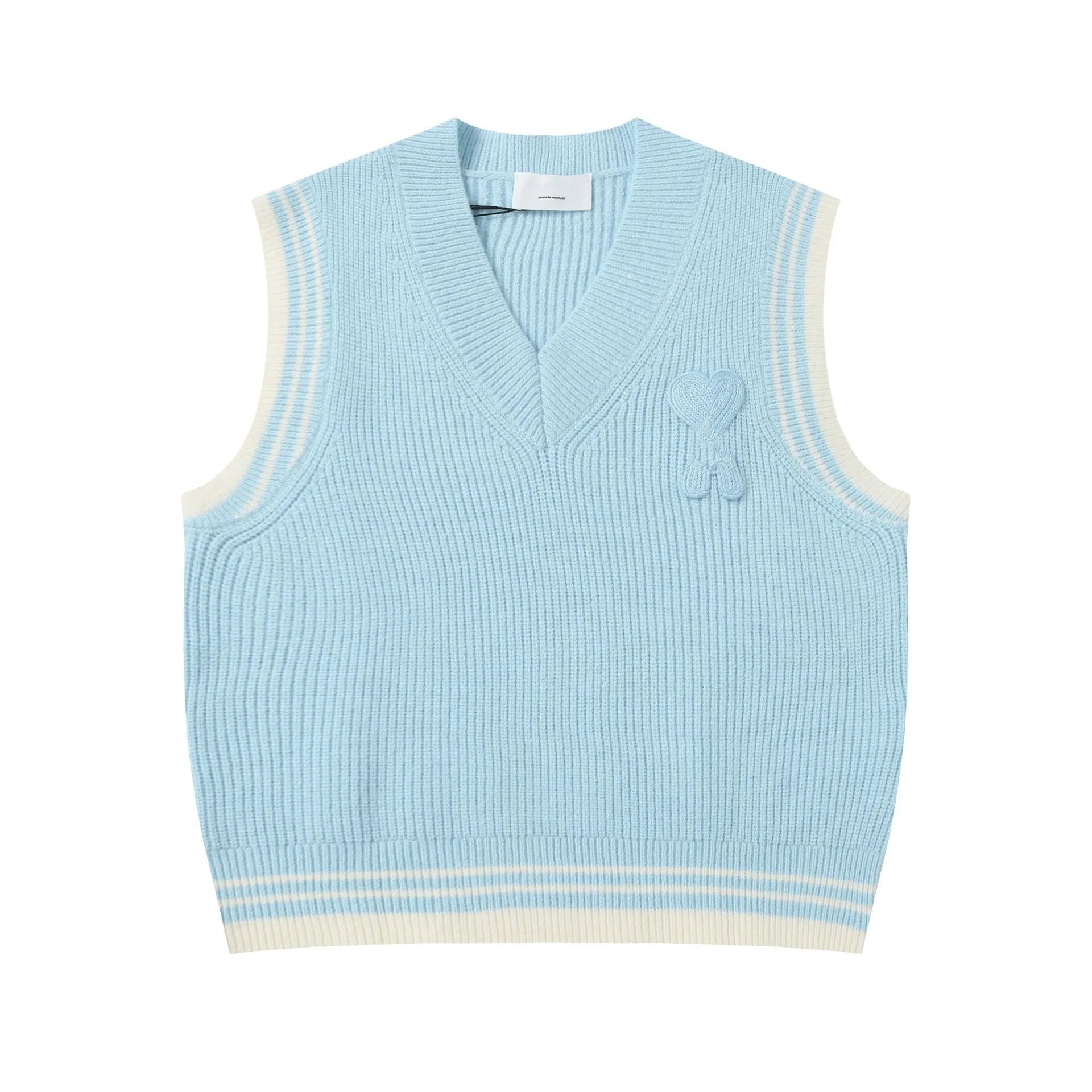 Ami Small Heart Embroidered Knit Sweater photo 8