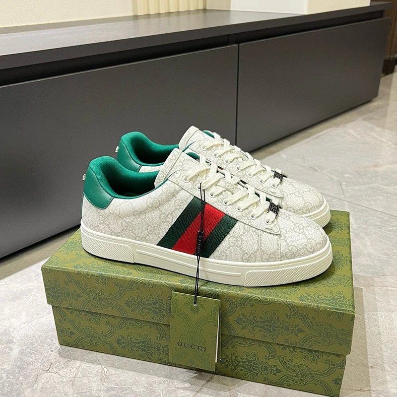 Casual Leather Sneakers photo 3