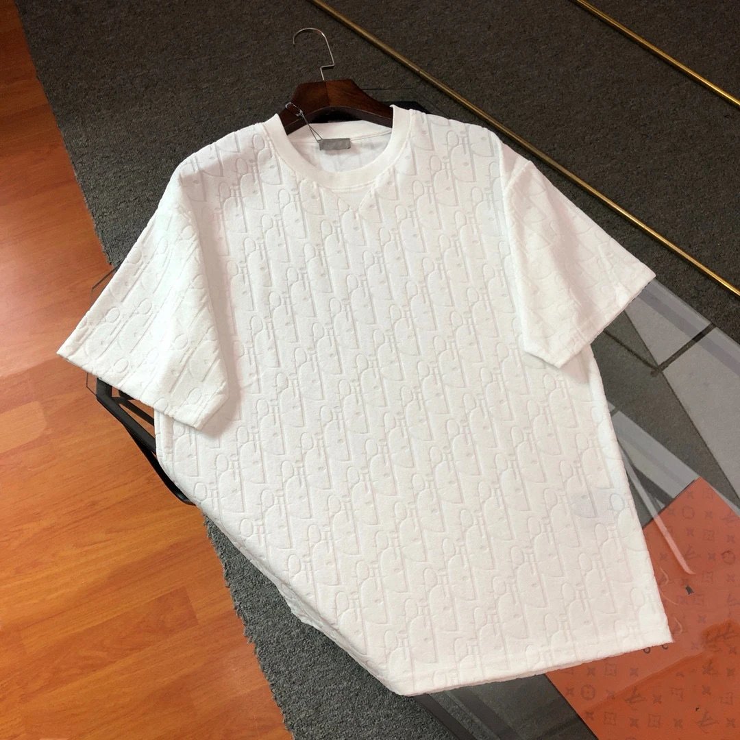 Knitted T-Shirt and Shorts Set photo 3
