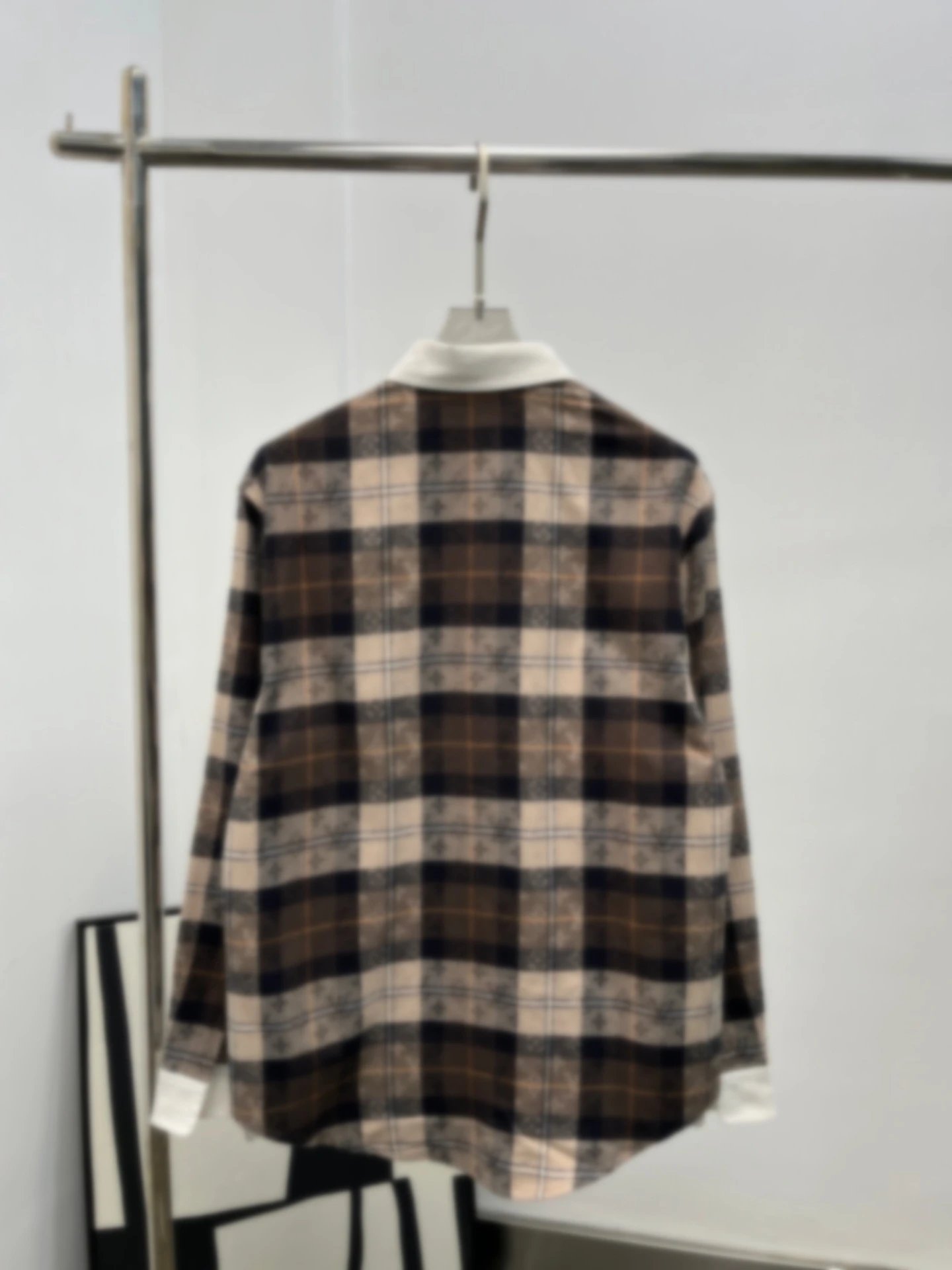 High-Quality Jacquard Contrast Collar Plaid Flannel Long Sleeve Shirt photo 8