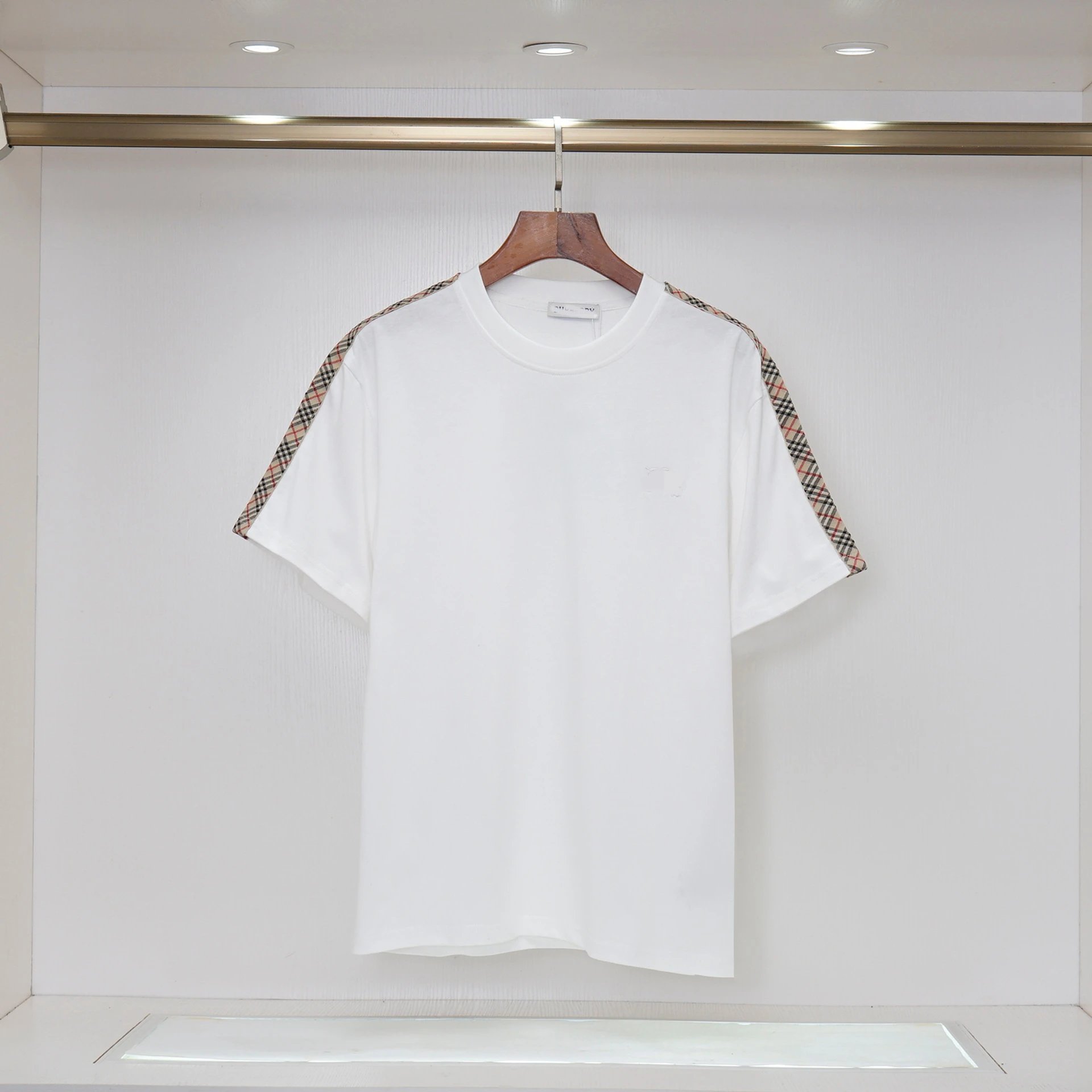 Double F Letter Jacquard Short Sleeve T-Shirt photo 5