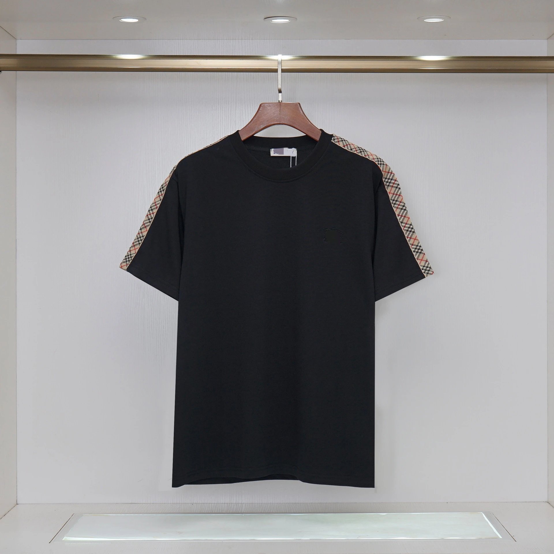 Double F Letter Jacquard Short Sleeve T-Shirt photo 4
