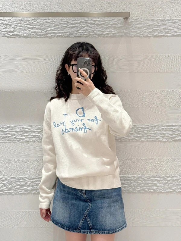 Letter Embroidered Knit Sweater photo 7